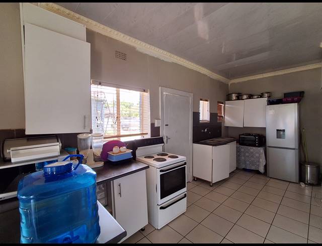 3 BEDROOM FREESTANDING FOR SALE IN STILFONTEIN EXT 3